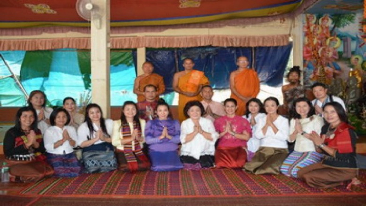 ศรีสะเกษ หลวงพ่อพุฒนำทูตพาณิชย์อัญเชิญรูปหล่อหลวงปู่สรวงประดิษฐานดินแดนบ้านเกิด ศรีสะเกษ หลวงพ่อพุฒนำทูตพาณิชย์อัญเชิญรูปหล่อหลวงปู่สรวงประดิษฐานดินแดนบ้านเกิด