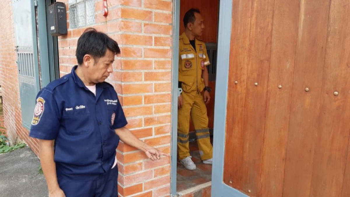 เตือนภัย!! ประตูอัตโนมัติ เลื่อนปิดไวหนีบหัวดับคาประตู เตือนภัย!! ประตูอัตโนมัติ เลื่อนปิดไวหนีบหัวดับคาประตู
