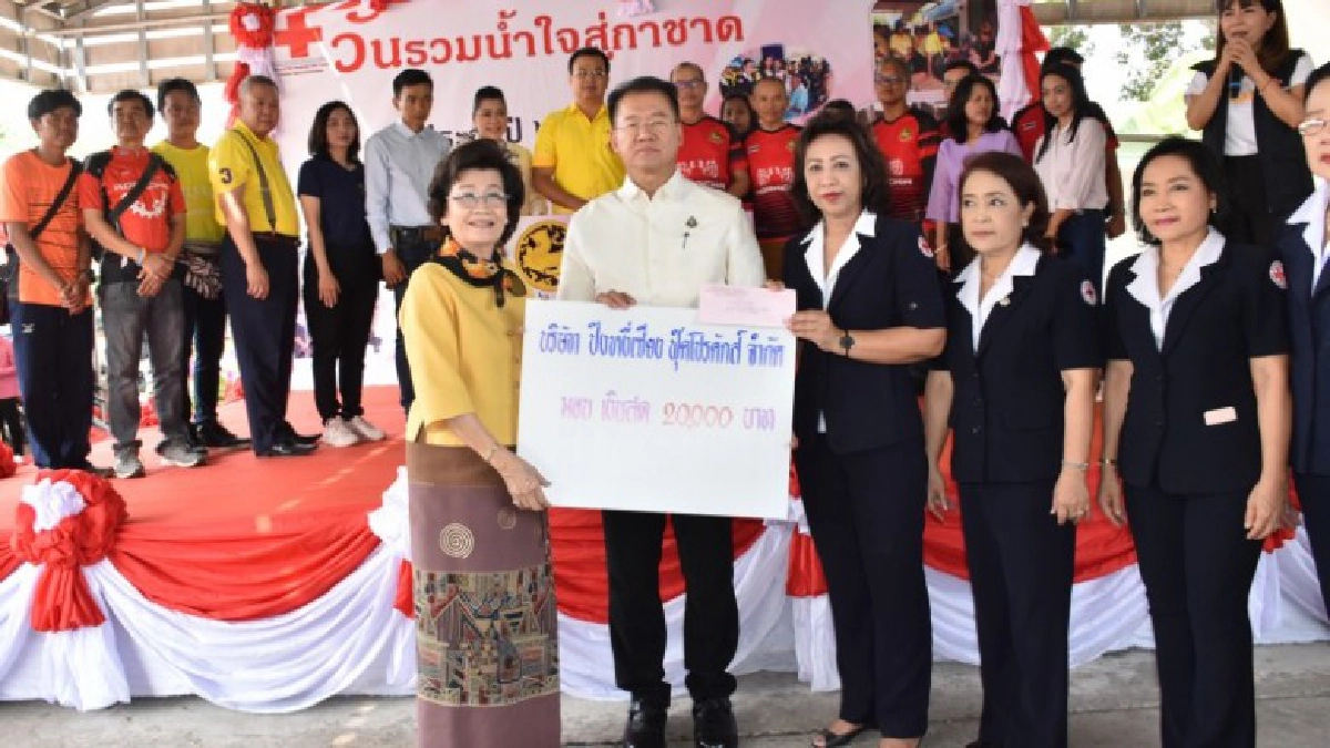 พ่อเมืองโคราช เปิดจวนให้ภาครัฐและเอกชนนำสิ่งของมามอบ เพื่อนำไปใช้เป็นของรางวัลในงาน " วันฉลองวันแห่งชัยชนะท่านท้าวสุรนารี " พ่อเมืองโคราช เปิดจวนให้ภาครัฐและเอกชนนำสิ่งของมามอบ เพื่อนำไปใช้เป็นของรางวัลในงาน " วันฉลองวันแห่งชัยชนะท่านท้าวสุรนารี "