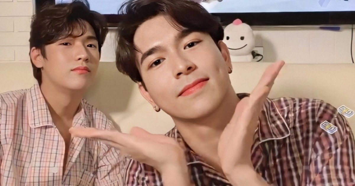 แฟนคลับลุ้นคอล JIMMY & TOMMY มาในธีมชุดนอนชวนจิ้นผ่านแอป BIGO LIVE แฟนคลับลุ้นคอล JIMMY & TOMMY มาในธีมชุดนอนชวนจิ้นผ่านแอป BIGO LIVE