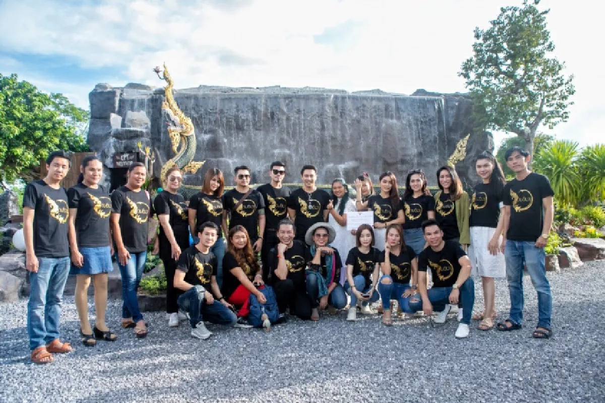 ผู้บริหาร บริษัท อัลฟ่า 17 จำกัด (ครีมกันแดดนาคา) ร่วมพิธีบวงสรวงพ่อปู่ศรีสุทโธ และ แม่ย่าศรีปทุมมา