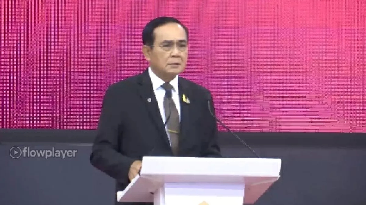 "บิ๊กตู่"กระตุ้นคนอาชีวะ ต้องมีสมองที่จะคิดเป็น "ชู"รักสถาบันชาติ ศาสน์ กษัตริย์ 