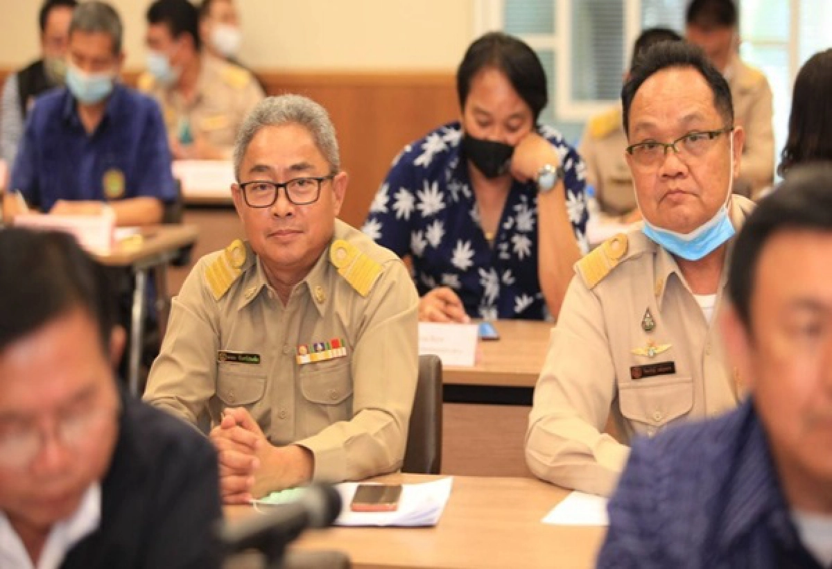 'รมช.ประภัตร' นั่งหัวโต๊ะประชุมขับเคลื่อนไทยไปด้วยกัน จ.ขอนแก่น  ดันอาชีพทางเลือกเลี้ยงสัตว์-ปลูกพืชน้ำน้อย ส่งเสริมให้เกษตรกรมีรายได้ 