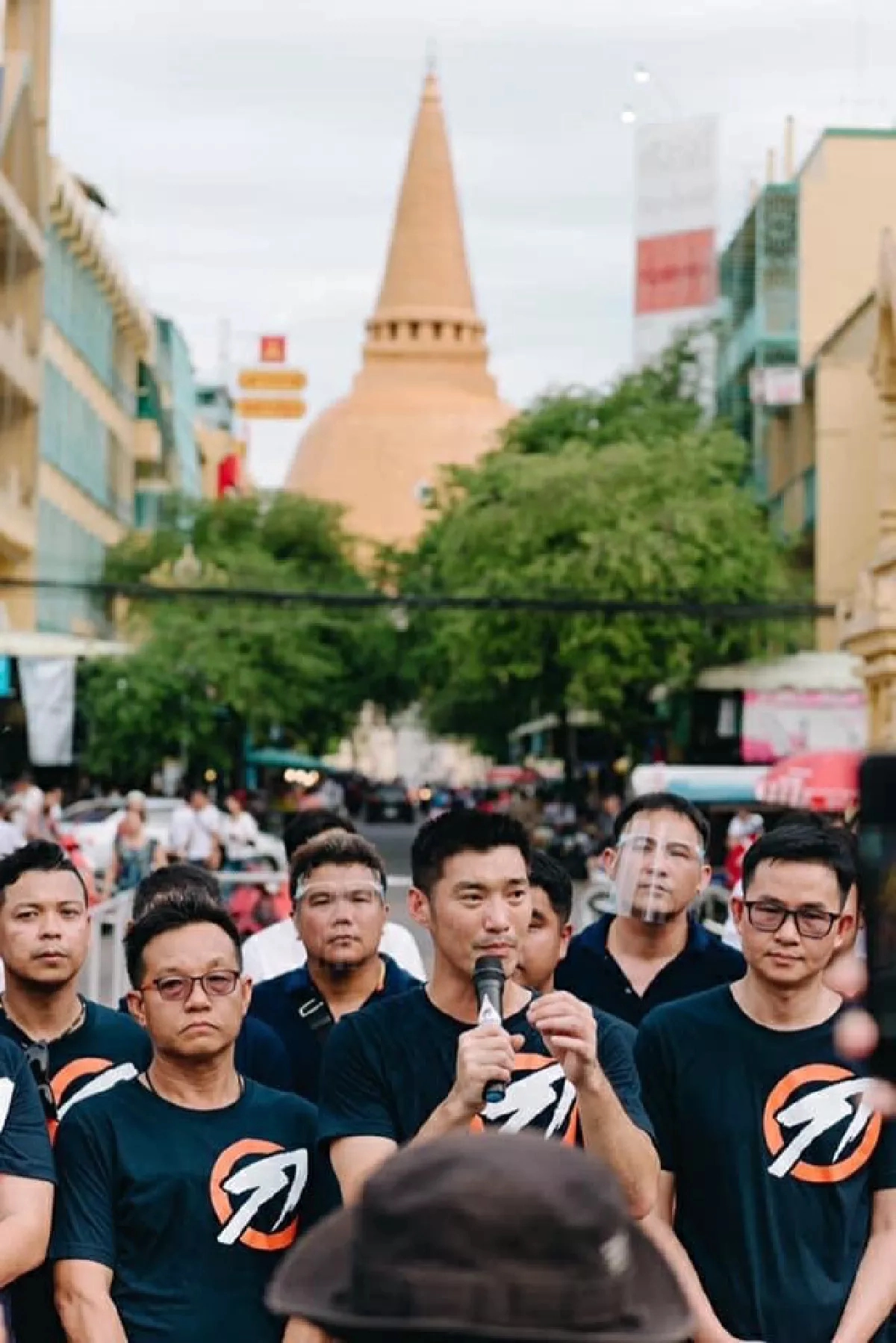 10 ตัวเต็ง ชิงนายก อบจ. ค่าย "เอก-ป๊อก"' 