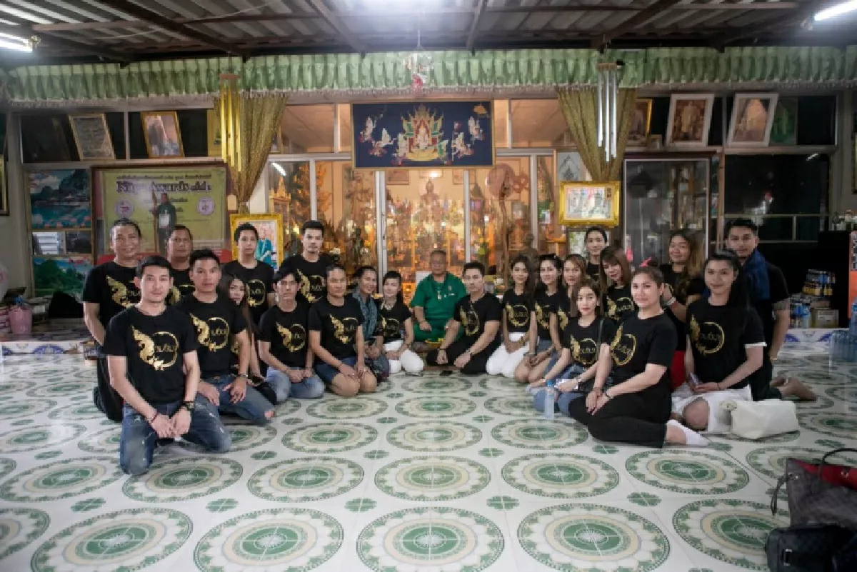 ผู้บริหาร บริษัท อัลฟ่า 17 จำกัด (ครีมกันแดดนาคา) ร่วมพิธีบวงสรวงพ่อปู่ศรีสุทโธ และ แม่ย่าศรีปทุมมา