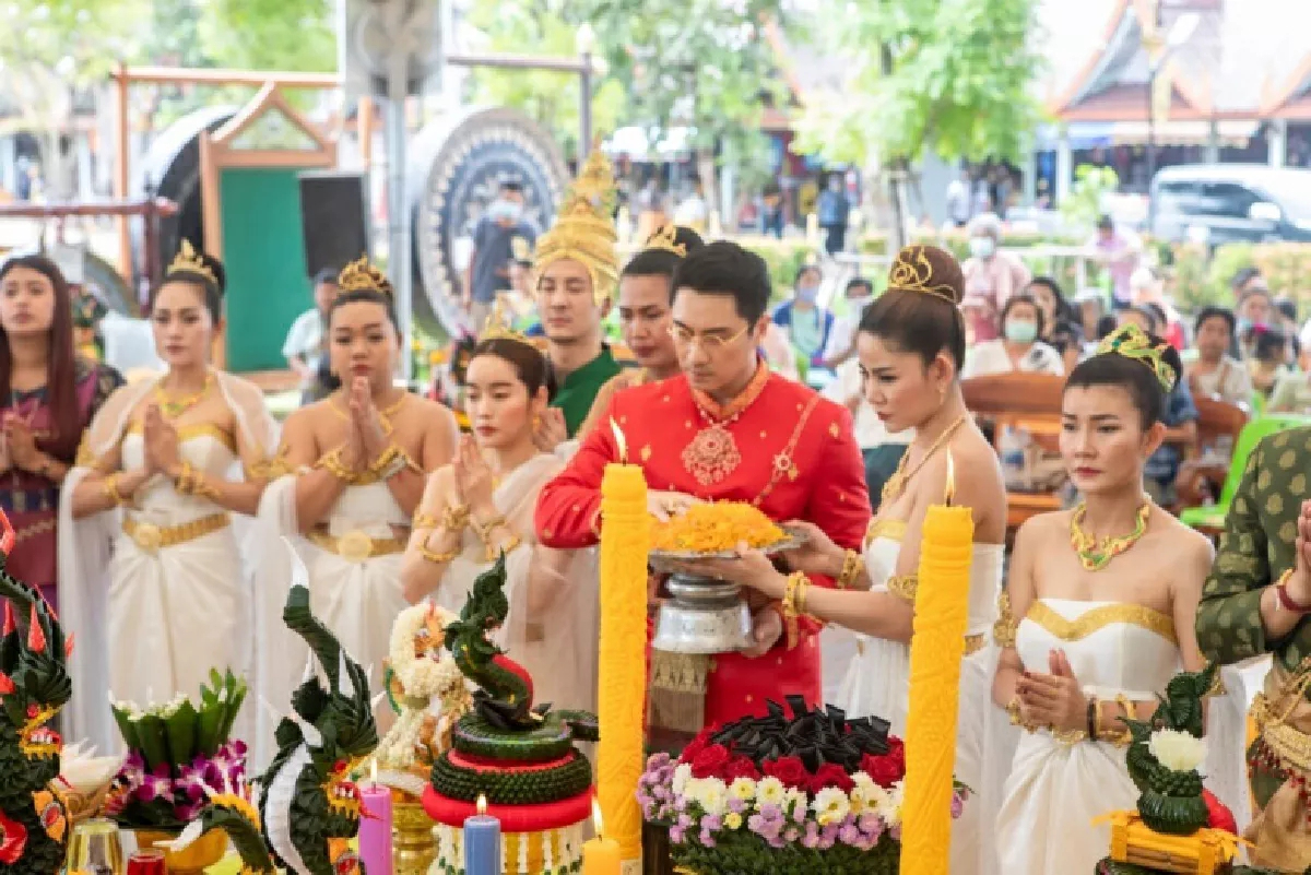 ผู้บริหาร บริษัท อัลฟ่า 17 จำกัด (ครีมกันแดดนาคา) ร่วมพิธีบวงสรวงพ่อปู่ศรีสุทโธ และ แม่ย่าศรีปทุมมา