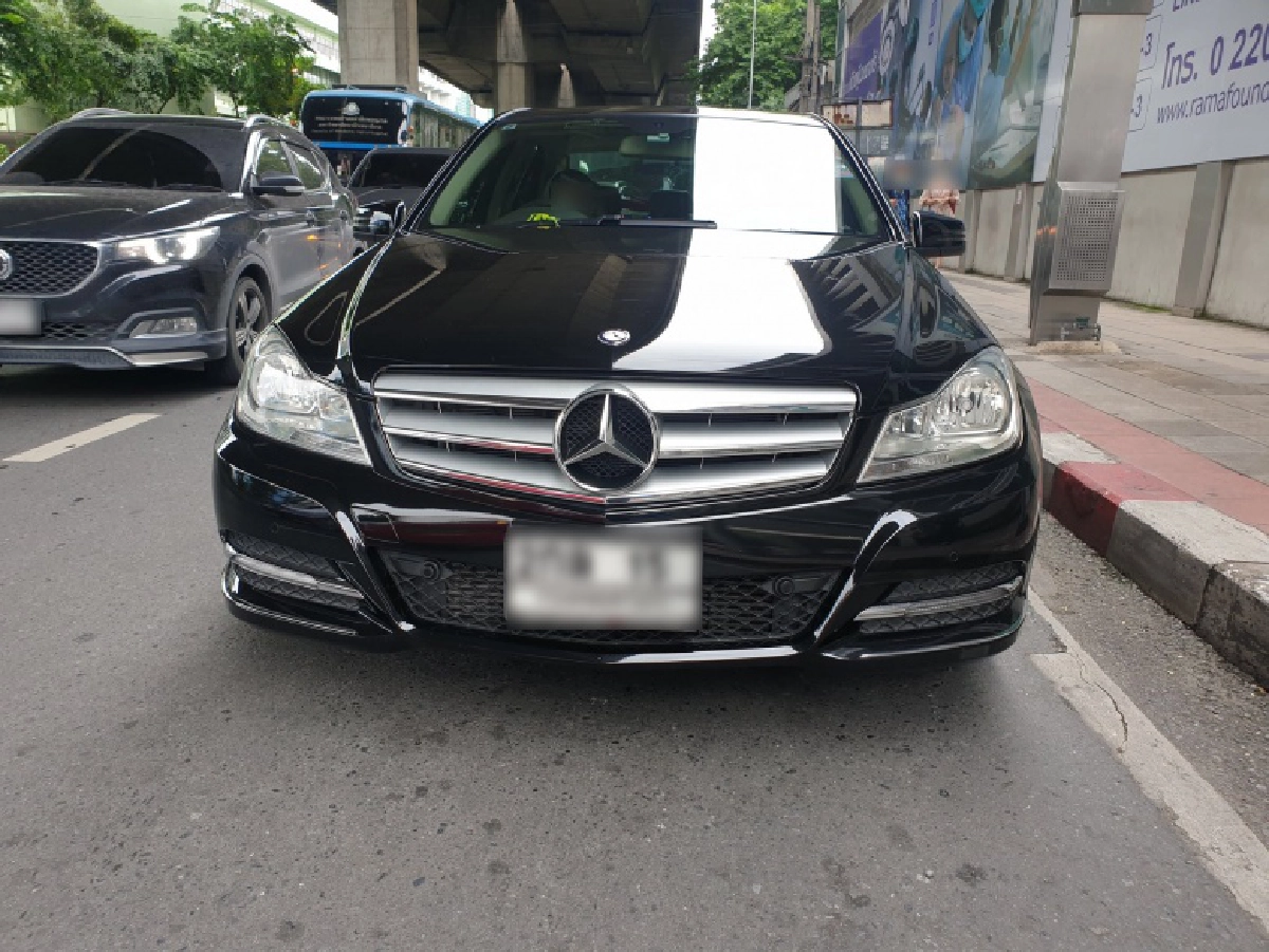 เจ้าของเบนซ์ดำจอดไม่สนใจใครที่แท้คือ หมอเจตน์ เจ้าตัวโร่ชี้แจง