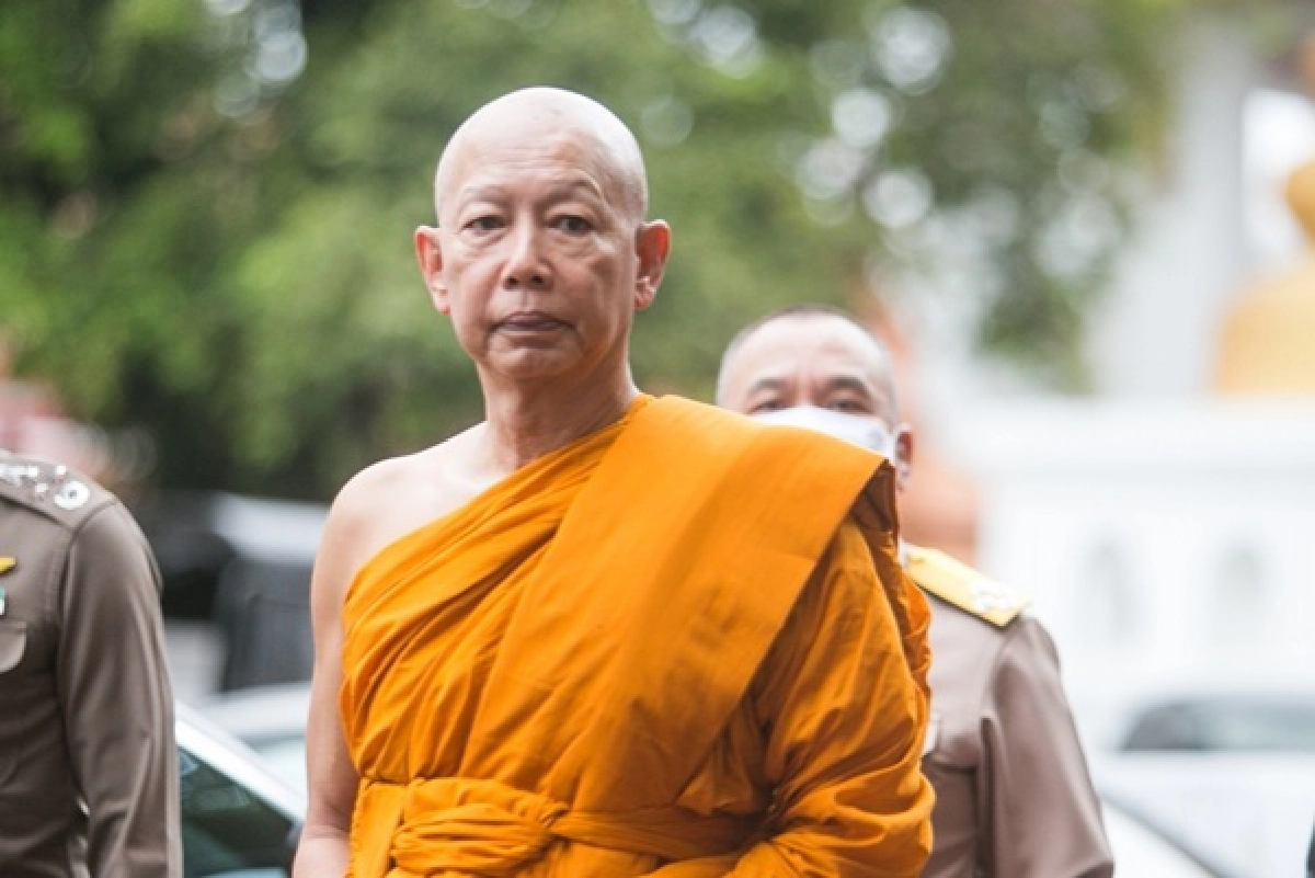 อภิรัชต์ คงสมพงษ์, อุปสมบท