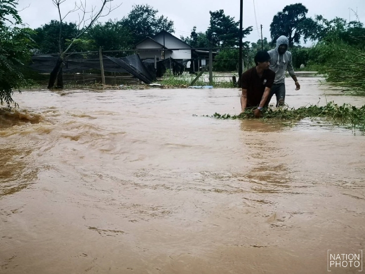 ปากช่อง​อ่วม​ น้ำป่าเขาใหญ่ทะลัก​ อพยพ​ 5 หมู่บ้าน​