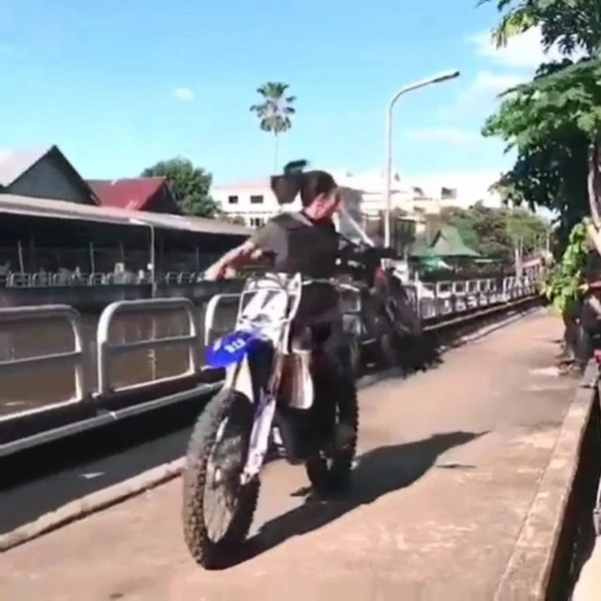 ติ๊ก บิ๊กบราเธอร์