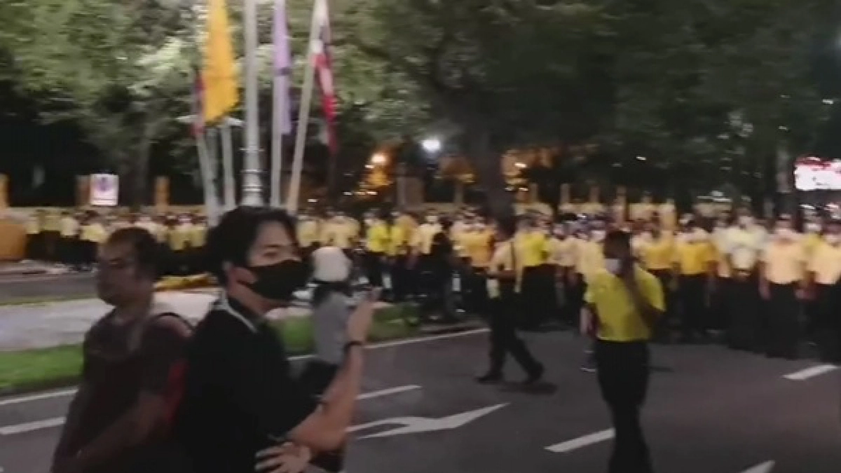 ม็อบ 14 ตุลา