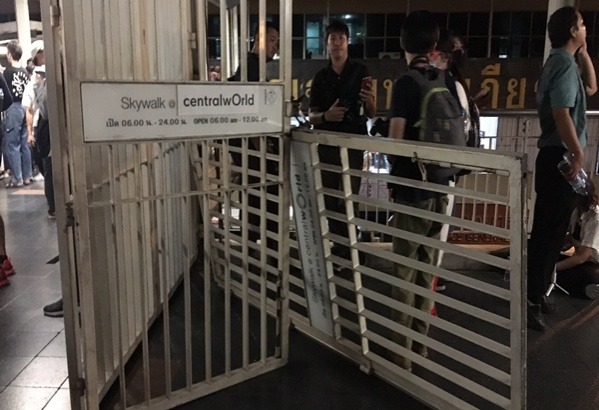 "ไมค์" ยึดราชประสงค์ ลั่น สานต่อ 3 เป้าหมาย -"ช่อ" สังเกตการณ์ 