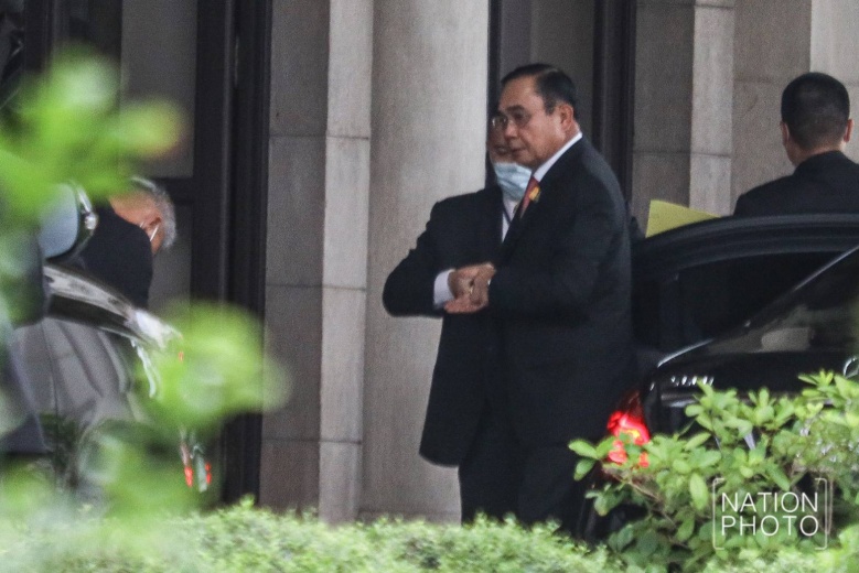 นายกฯเข้าทำเนียบฯ ถก ครม.นัดพิเศษ