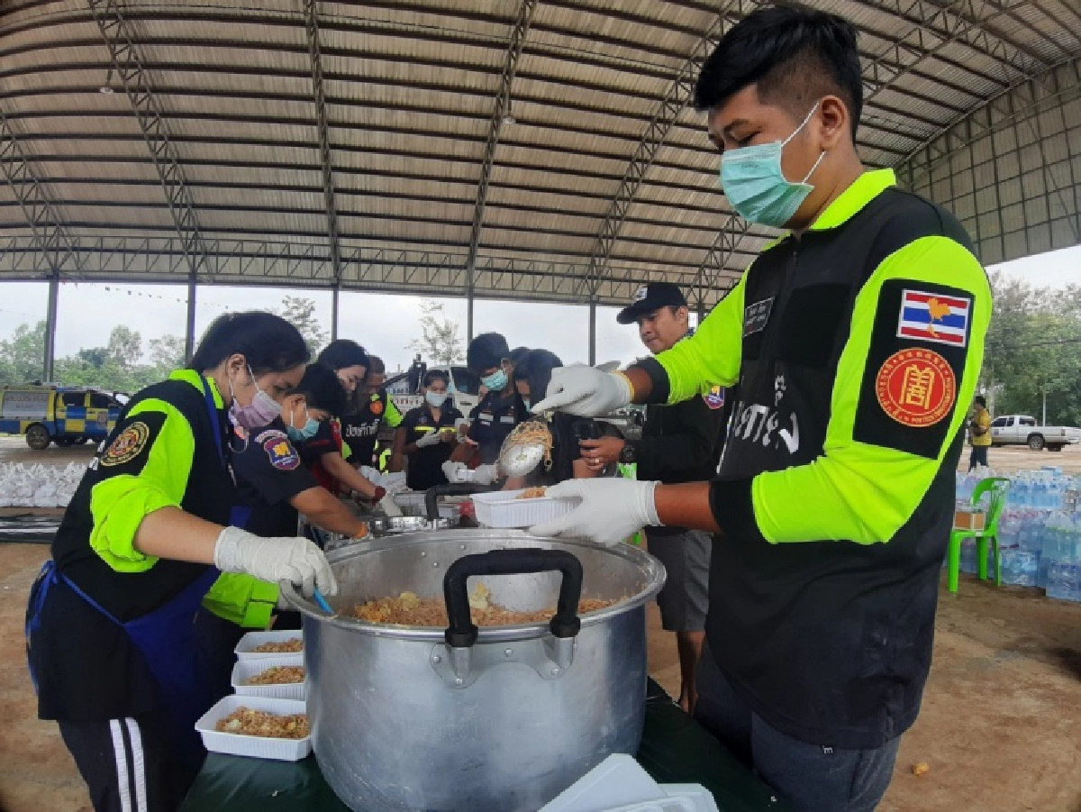 มูลนิธิป่อเต็กตึ๊ง ลงพื้นที่ช่วยเหลือผู้ประสบภัยน้ำท่วม อำเภอวังน้ำเย็น จังหวัดสระแก้ว