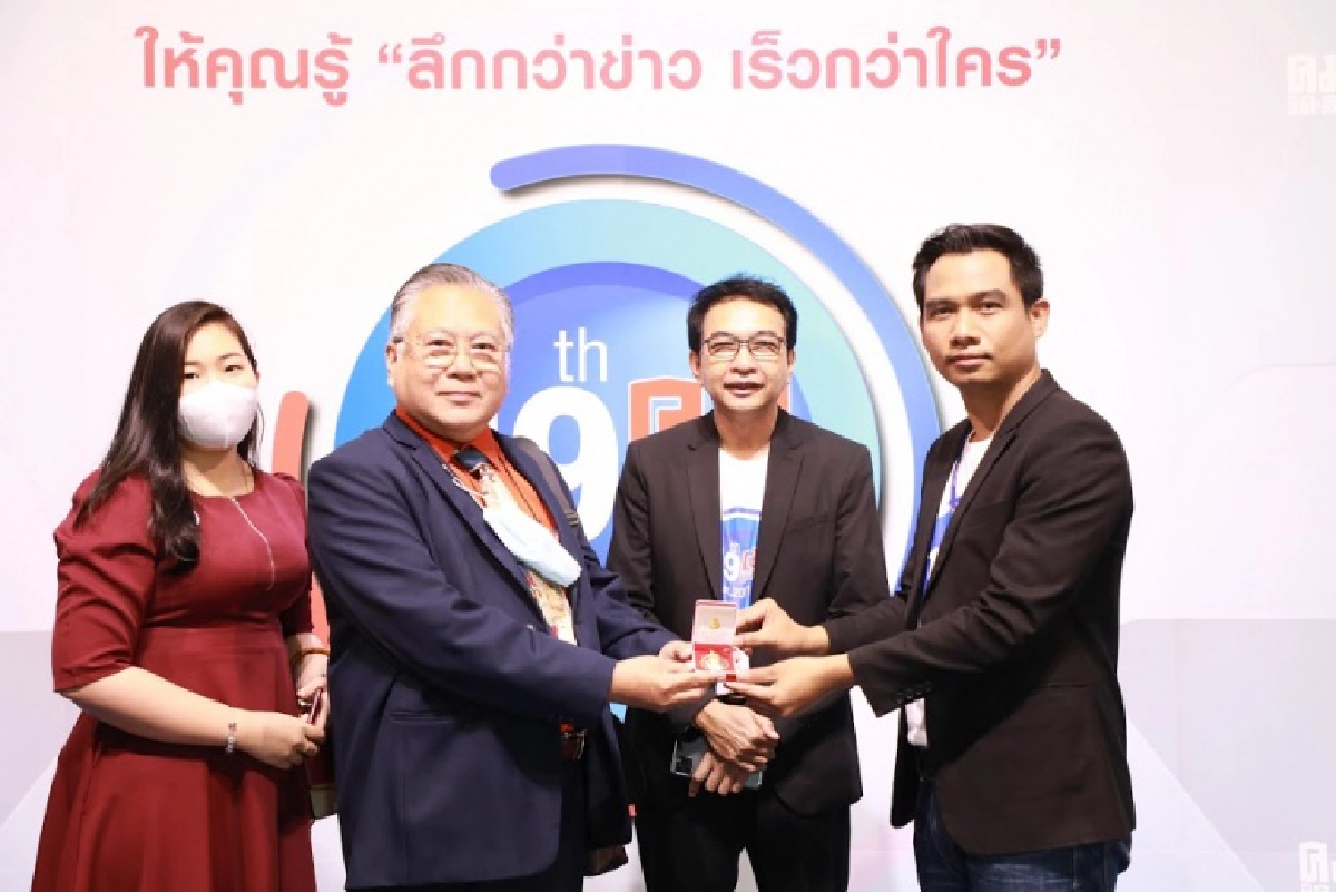 ประมวลภาพงานครบรอบ 19 ปีคมชัดลึก ศิลปินดาราตบเท้าร่วมอวยพร