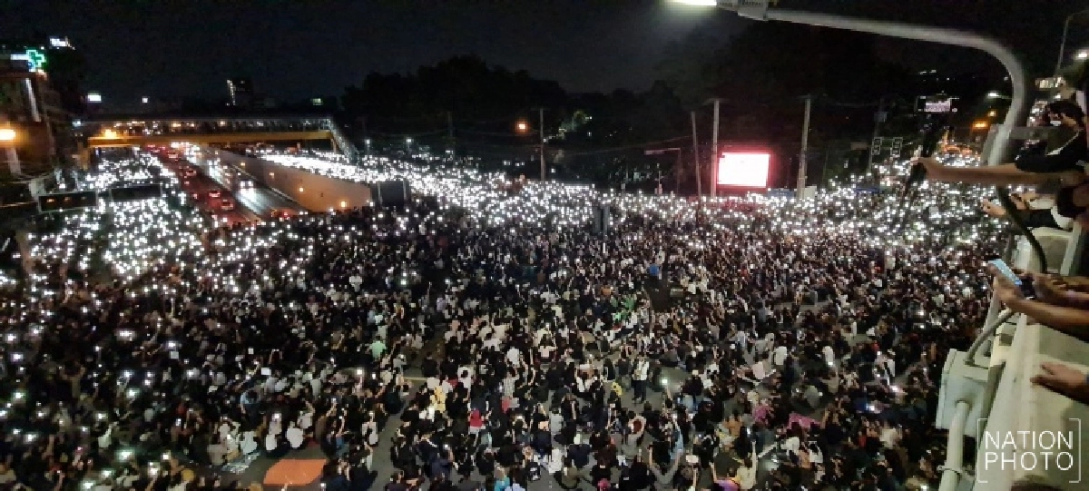 เปิดภาพบรรยากาศ #ม็อบ19ตุลา ที่แยกเกษตร