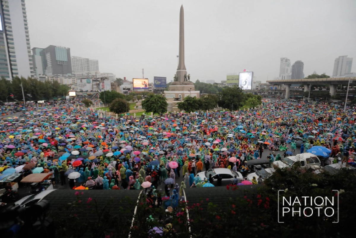 ออร์แกนิกม็อบ ไพ่ในมือ "มะกัน-จีน"