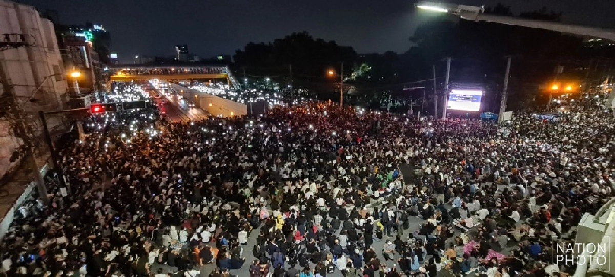 เปิดภาพบรรยากาศ #ม็อบ19ตุลา ที่แยกเกษตร