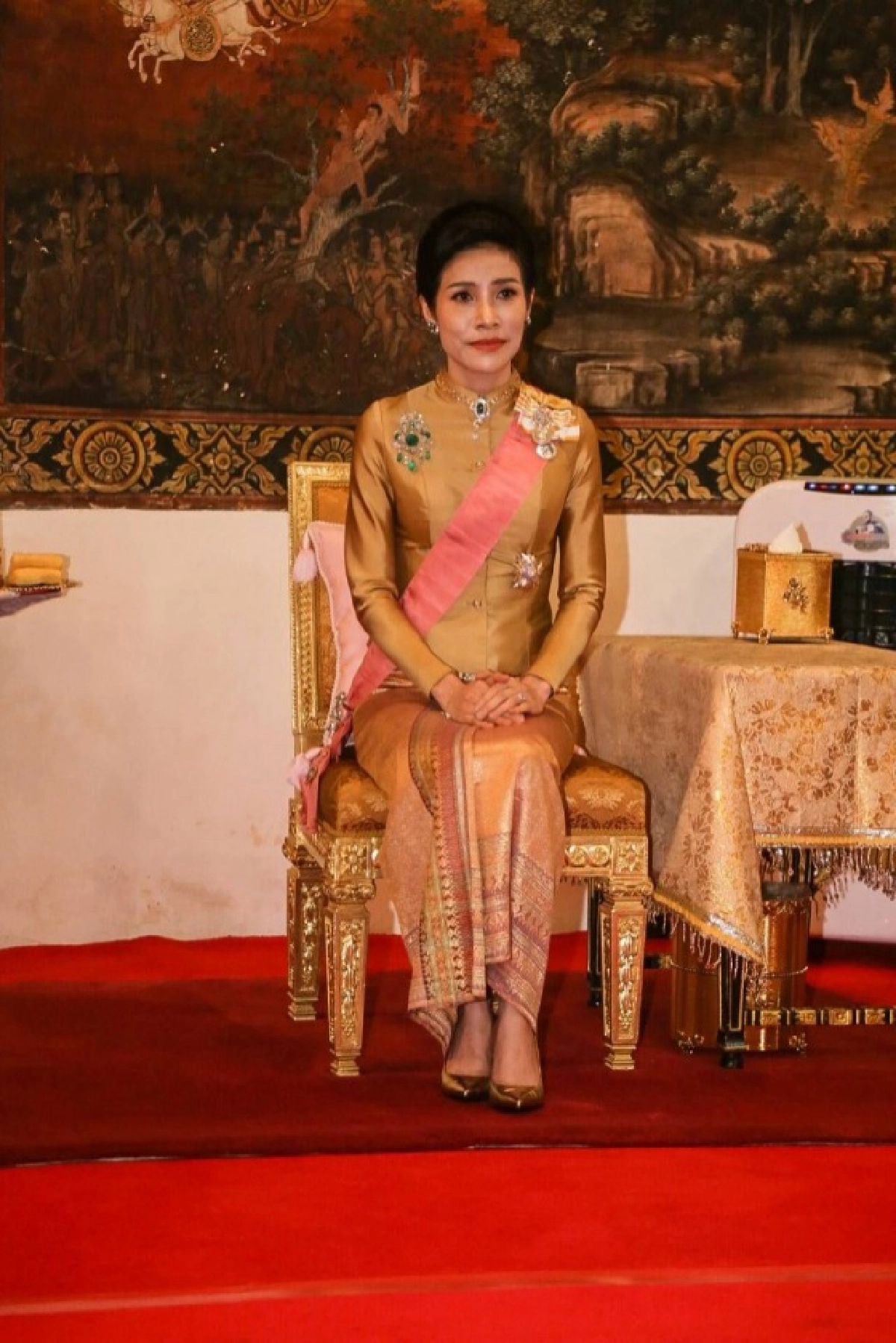 เจ้าคุณพระสินีนาฏ เป็นผู้แทนพระองค์ ถวายผ้าพระกฐิน วัดสุวรรณดาราราม