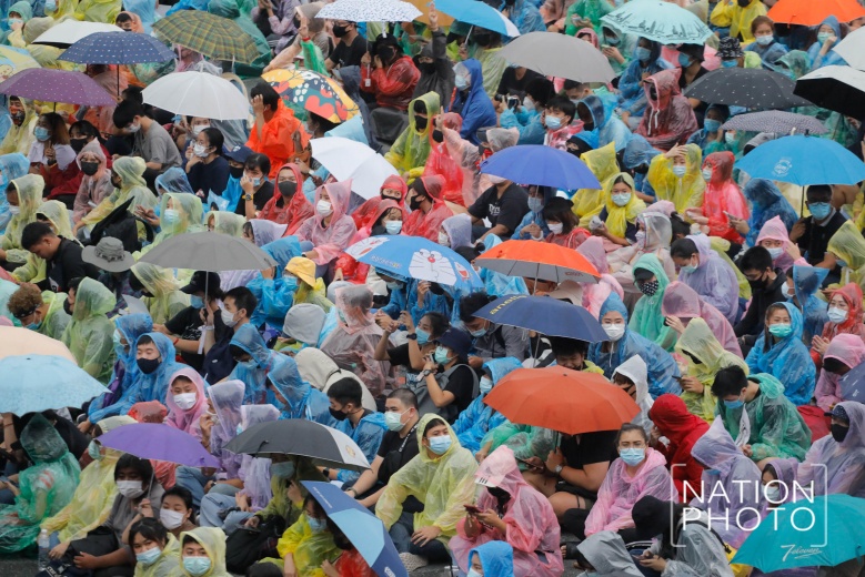 ออร์แกนิกม็อบ ไพ่ในมือ "มะกัน-จีน"