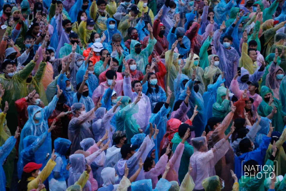 ออร์แกนิกม็อบ ไพ่ในมือ "มะกัน-จีน"