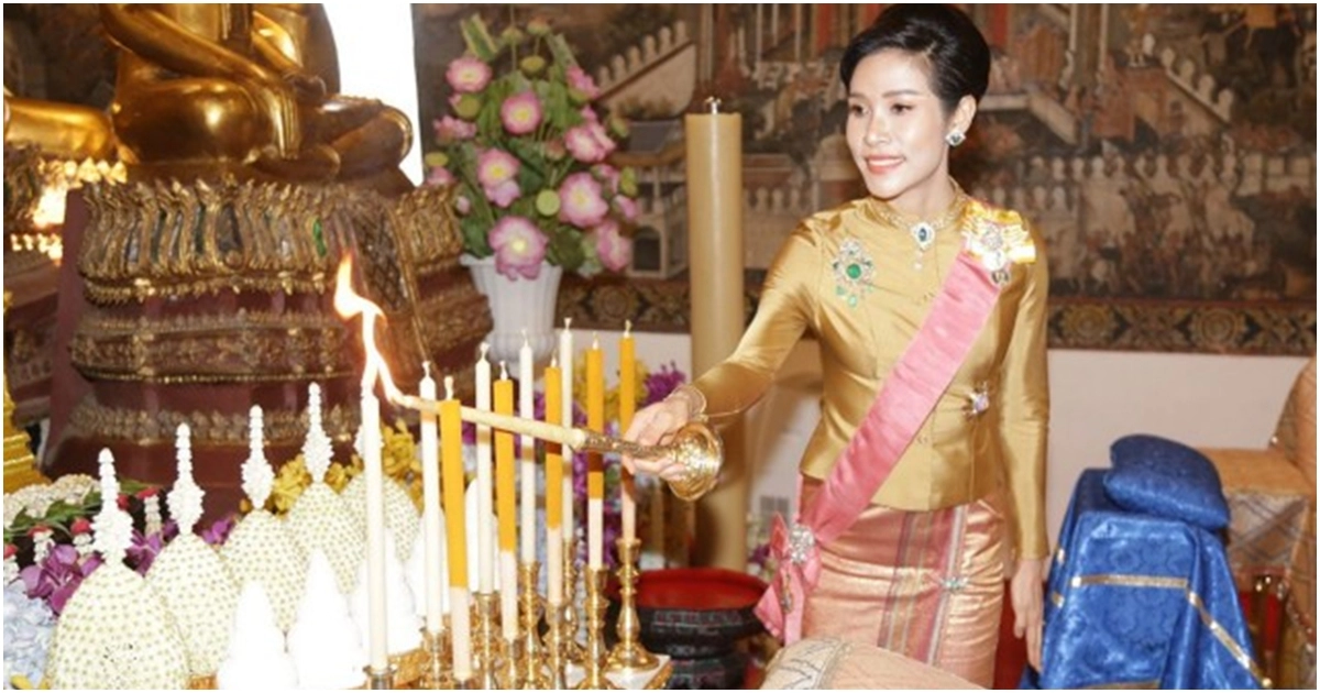 เจ้าคุณพระสินีนาฏ เป็นผู้แทนพระองค์ ถวายผ้าพระกฐิน วัดสุวรรณดาราราม เจ้าคุณพระสินีนาฏ เป็นผู้แทนพระองค์ ถวายผ้าพระกฐิน วัดสุวรรณดาราราม