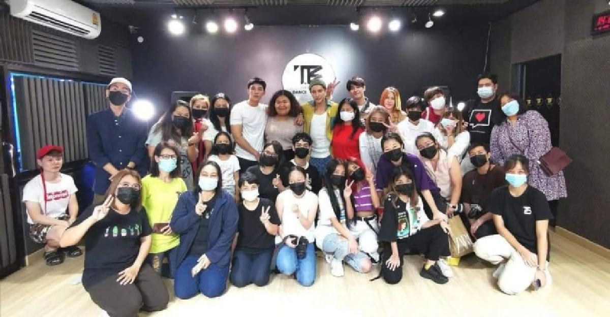 "ถังเบียร์​ AF10"​ จัดงานวันเกิด​  แฟนคลับแห่ให้ของขวัญ​ 7​ หลัก