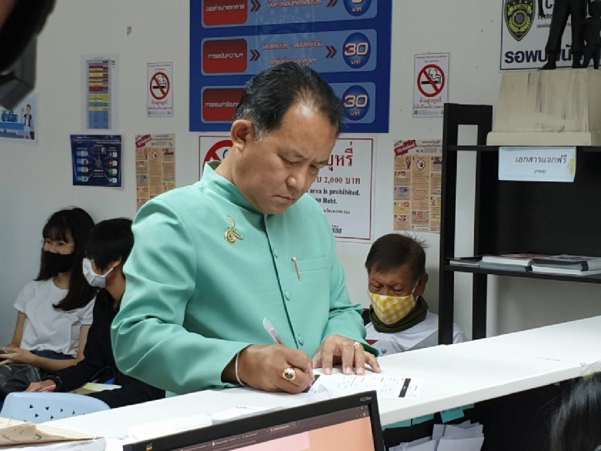 "ศรีสุวรรณ" บุกร้อง ปอท.เอาผิด 3 เพจกลุ่มราษฎรละเมิด พรก.ฉุกเฉิน