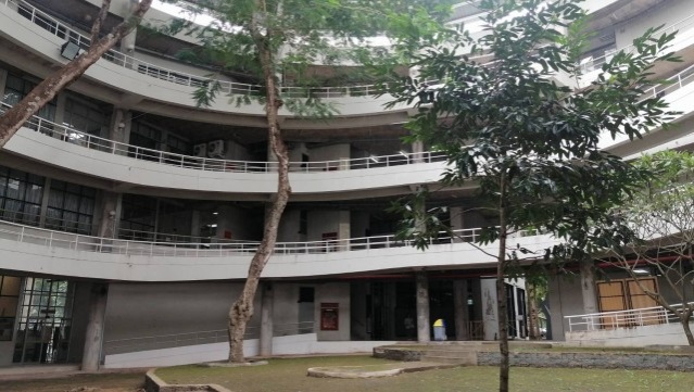 เงียบ..ไร้โต๊ะลงชื่อถอดประติมากรรมในหลวงร.9 รอมช.แถลง