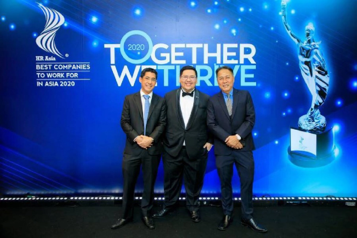 ยูอาร์ซีประเทศไทยคว้ารางวัลสุดยอดองค์กรด้านการบริหารคนแห่งเอเชีย 
