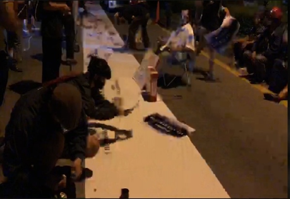  ม็อบขีดเส้นตาย นายกฯต้องลาออก พรุ่งนี้ 