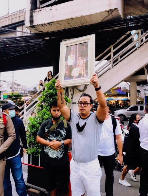 บก.ลายจุด