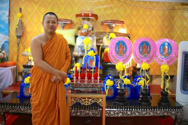 "พระอาจารย์มหาธีร์" ปิติญาติโยม ร่วมทอดกฐินไอ้ไข่โคตรรวย วัดบางแพรกปีนี้ยอดเงินบุญกว่า ๓ ล้าน 