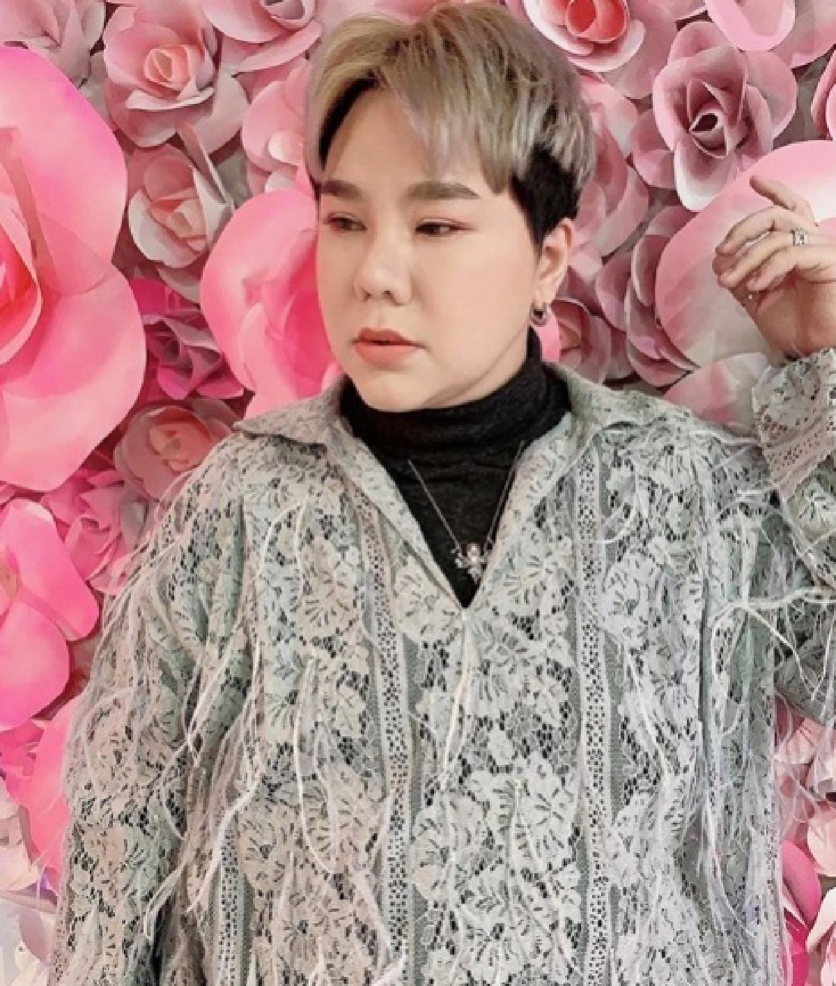 "ดีเจบุ๊คโกะ" ร่วมทำบุญใหญ่ "มดดำ คชาภา" พร้อมเผยเลขหางประทัดไอ้ไข่ ลั่นงวดนี้มงแน่