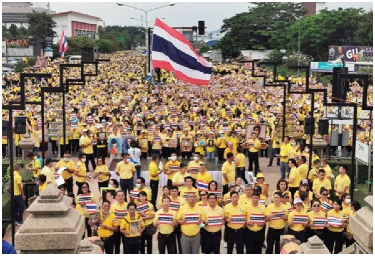 ลูกหลานรัชกาลที่ 1 ร่วม 5 หมื่นสวมเสื้อเหลืองรวมพลังปกป้องสถาบัน