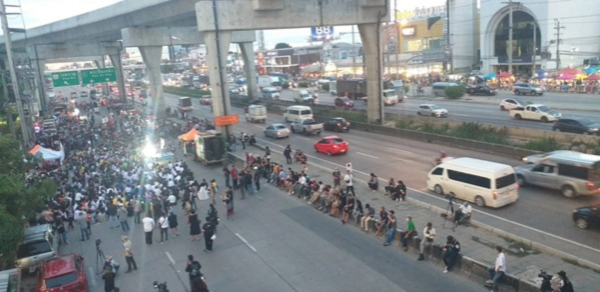 เครือข่ายคนรุ่นใหม่นนทบุรี