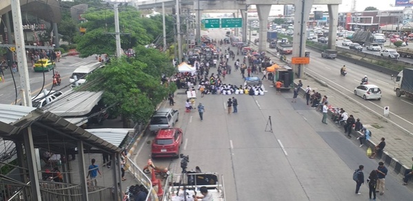 เครือข่ายคนรุ่นใหม่นนทบุรี