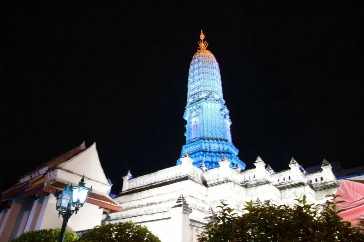 MEA ตกแต่งไฟประดับโบราณสถาน  สืบสานประเพณีไทยวันลอยกระทง 