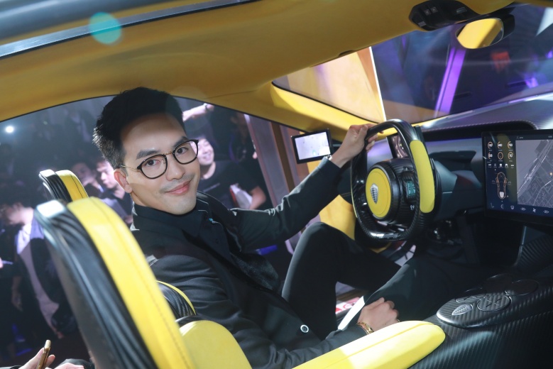 "Koenigsegg"   เปิดบ้านในไทย ส่ง 2 ไฮเปอร์คาร์หาชมยาก จากสวีเดนสู่กรุงเทพมหานคร 