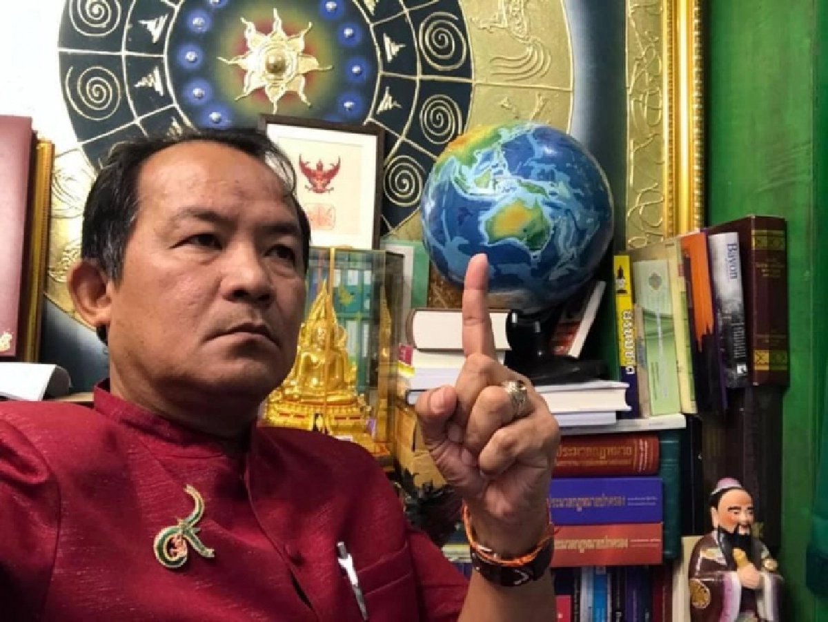 ศรีสุวรรณจ่อร้อง ปอท.สอบจาตุรนต์ปล่อยเฟกนิวส์ กรณีอายัด'รุ้ง-ไมค์-เพนกวิน'