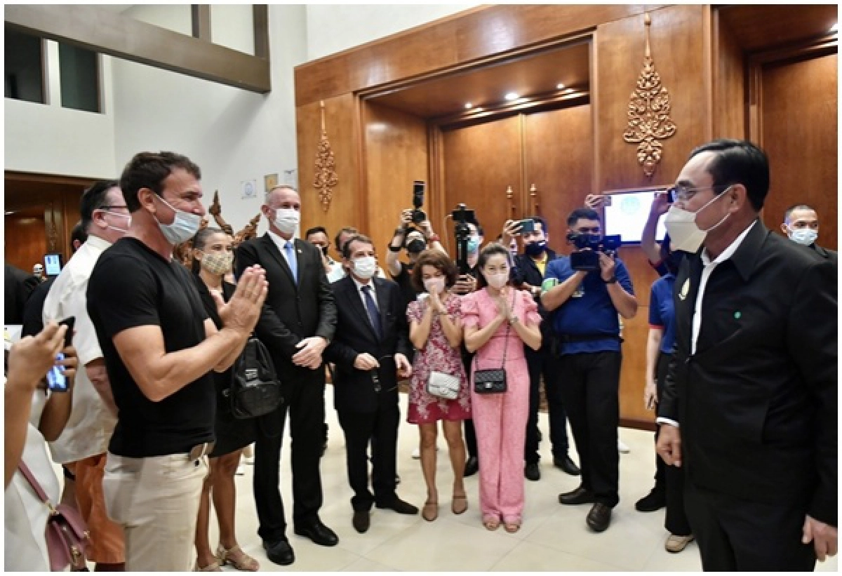 นักธุรกิจต่างชาติ​ ขอบคุณนายกฯ​แก้โควิดได้ยอดเยี่ยม ชมไทยเป็นบ้านหลังแรกที่รักและผูกพัน