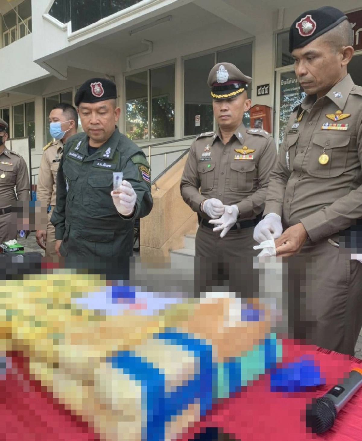 ตำรวจภูธรเชียงรายร่วมกับหน่วยงานที่เกี่ยวข้อง แถลงผลการจับกุมขบวนการค้ายาเสพติด