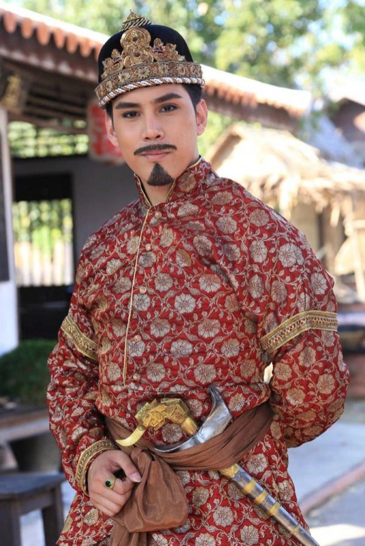 ยันบริสุทธิ์ "เอิร์ธ วิศววิท" หอบหลักฐานชี้แจงตำรวจคดีรถหรูพันแก๊งเว็บพนัน