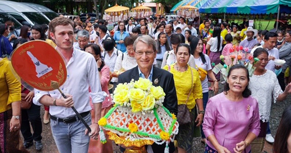 ดร. ฮาราลด์ ลิงค์ ประธาน บี.กริม เป็นประธานอุปถัมภ์ทอดกฐินสามัคคี