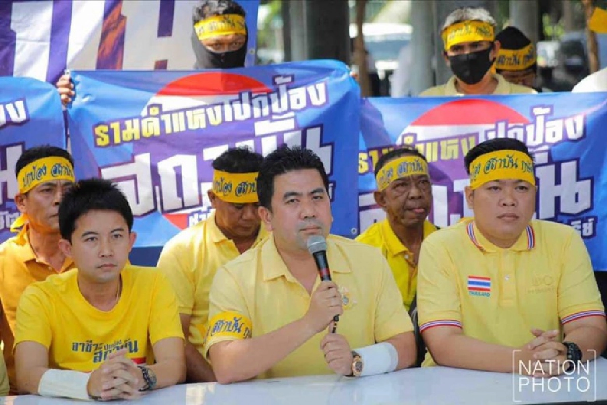 ถอยไม่ได้ "ราษฎร" ลุยไฟ หนทางหวาดเสียว