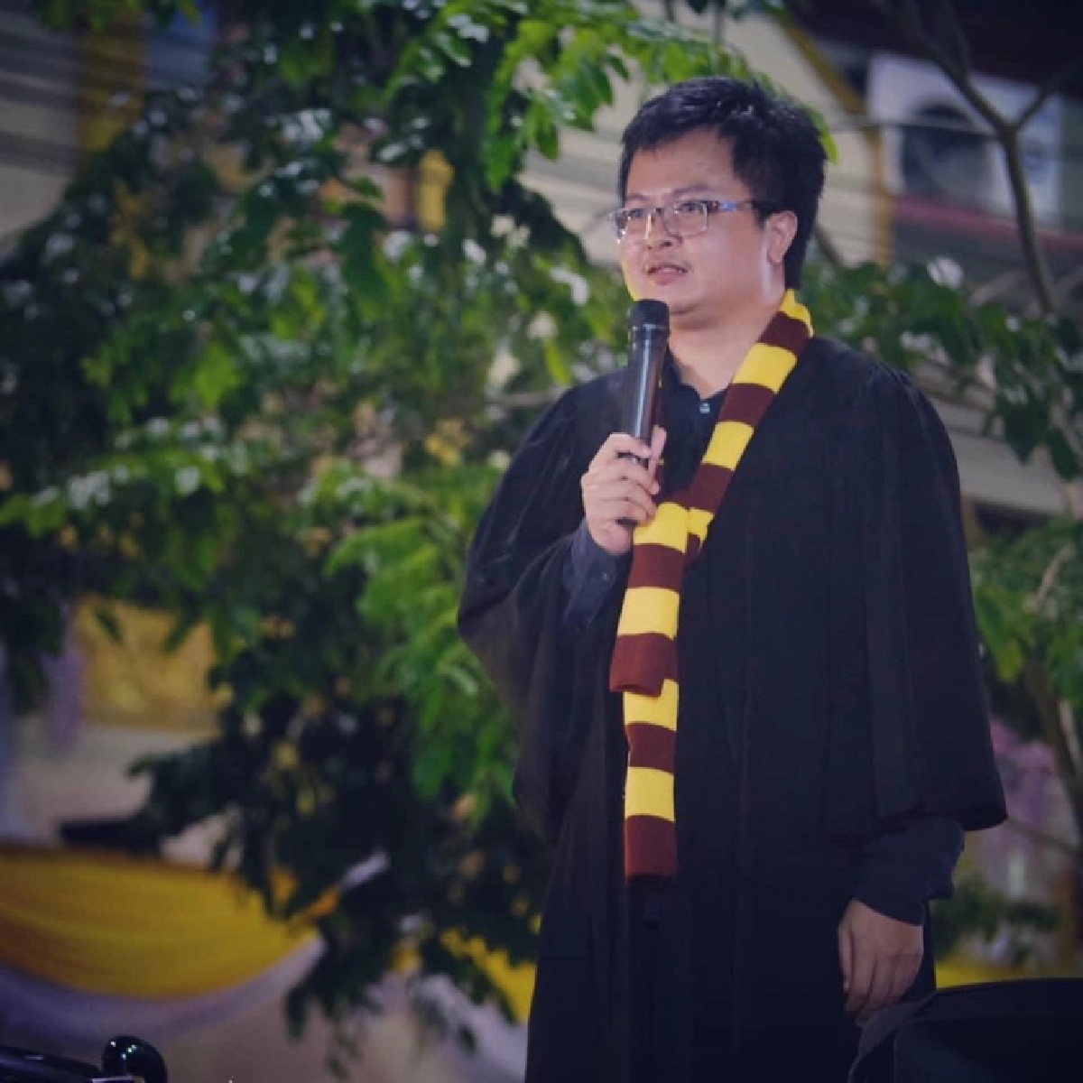 อ่าน "อานนท์" ประนีประนอมโลเลหรือลับลวง