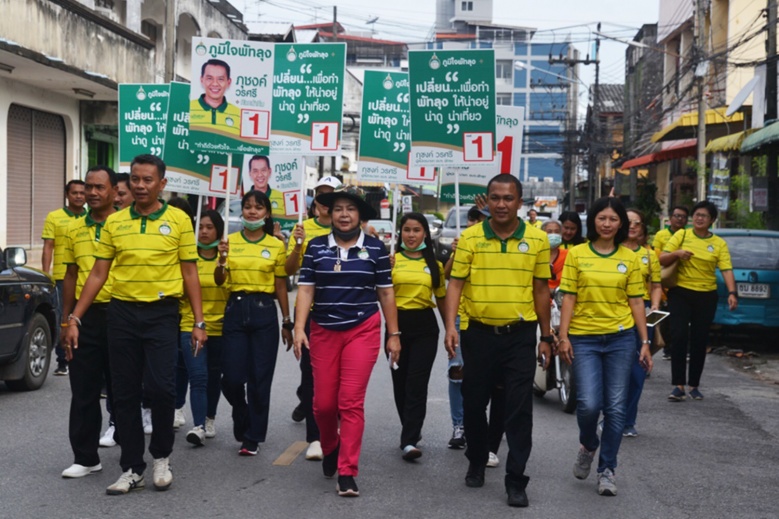 สิบไทยไฟต์ "ธรรมเพชร" ล้างตาซุ้ม "เจ๊เปี๊ยะ"