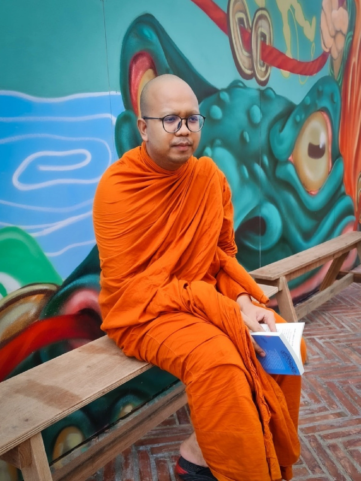 "ศรีสุวรรณ"รับคำท้าดีเบตกับ"พระมหาไพรวัลย์" ลั่นจบดีเบตอย่าถอดใจทิ้งผ้าเหลืองลาสิกขาเสียก่อน 