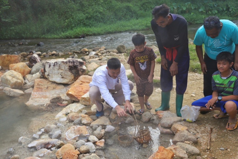 ยังคงล่องใต้ "ธนาธร" เยือน "พังงา"  หนุน "สุทธิโชค ทองชุมนุม" ชิงนายก อบจ.