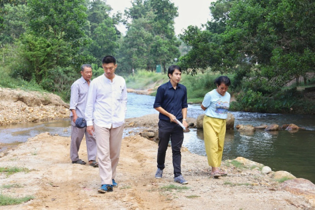 ยังคงล่องใต้ "ธนาธร" เยือน "พังงา"  หนุน "สุทธิโชค ทองชุมนุม" ชิงนายก อบจ.
